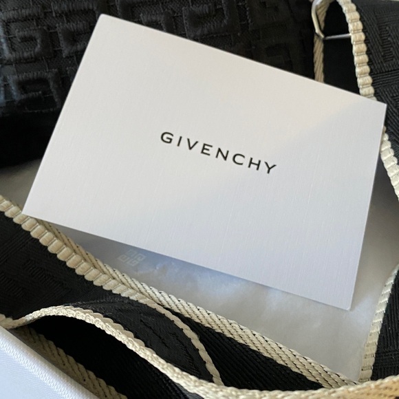 Givenchy Soft Black Pouch - Picture 13 of 13